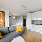 Appartamento Cozy Family With Balcony Near Zlote Tarasy