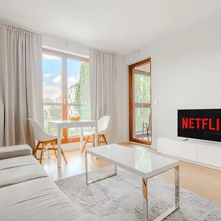 Cozy Family With Balcony Near Zlote Tarasy * Warsaw