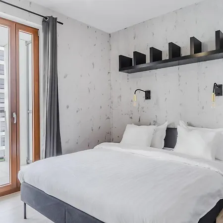 Apartment Cozy Family With Balcony Near Zlote Tarasy *
