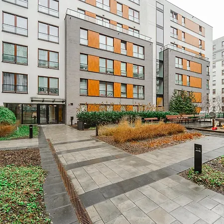 Cozy Family With Balcony Near Zlote Tarasy Warszawa