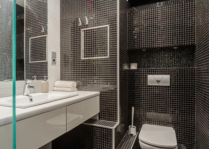 Cozy Family With Balcony Near Zlote Tarasy Apartman