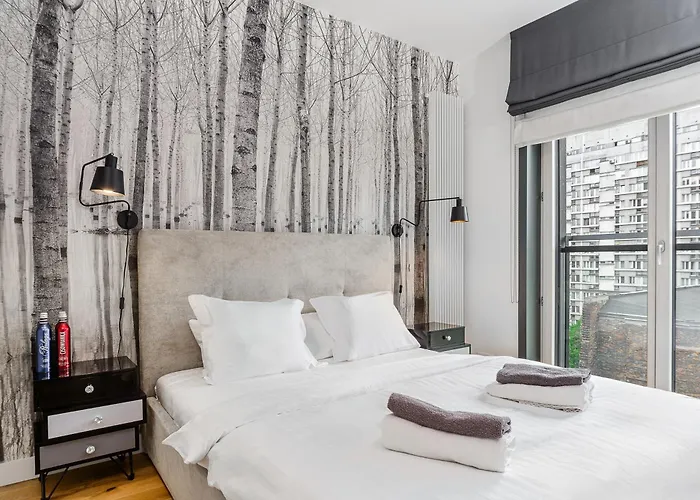 Cozy Family With Balcony Near Zlote Tarasy * Varsó