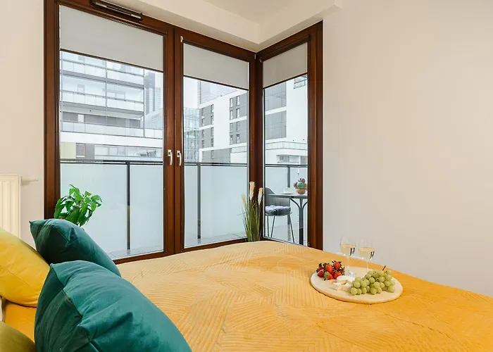 Cozy Family With Balcony Near Zlote Tarasy Apartman *