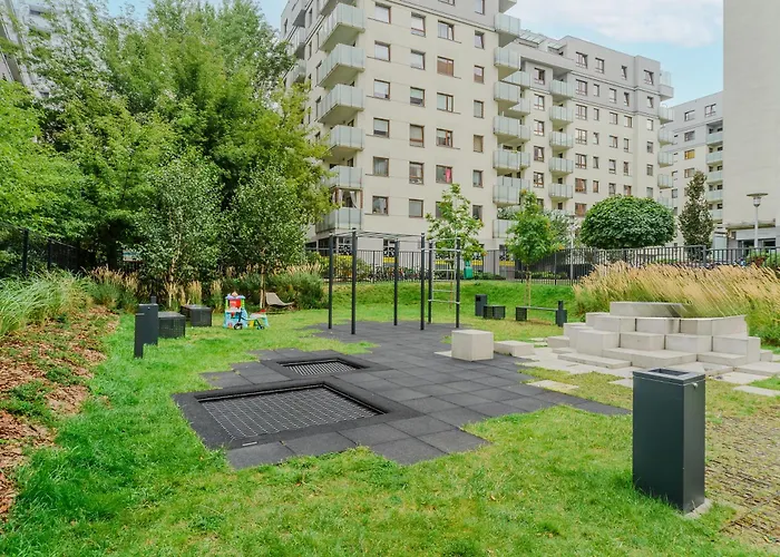 Cozy Family With Balcony Near Zlote Tarasy * Varsó