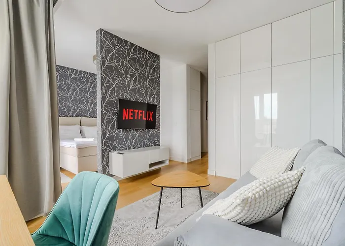 Cozy Family With Balcony Near Zlote Tarasy Apartman