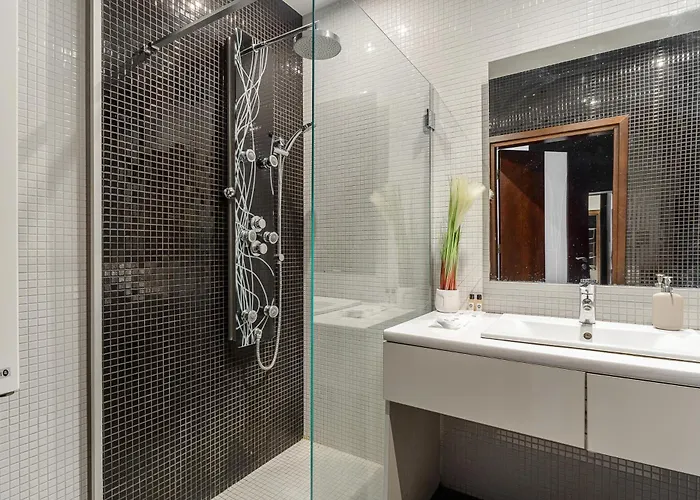 Cozy Family With Balcony Near Zlote Tarasy Apartman *