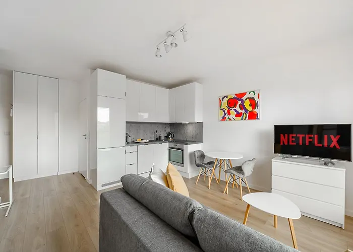 Cozy Family With Balcony Near Zlote Tarasy * Varsó