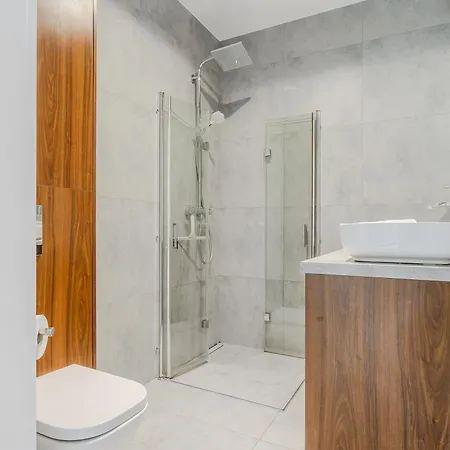 Cozy Family With Balcony Near Zlote Tarasy Apartamento Varsovia