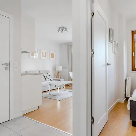 Cozy Family With Balcony Near Zlote Tarasy *