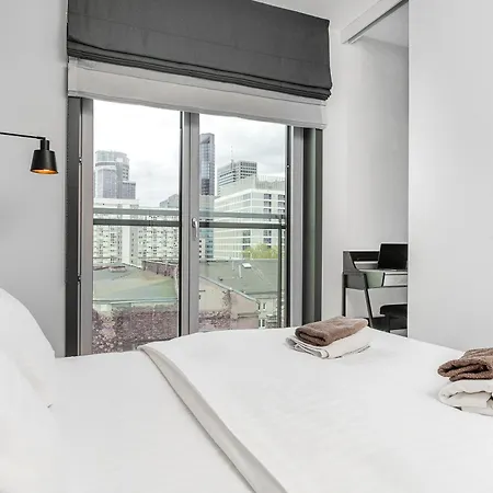 Cozy Family With Balcony Near Zlote Tarasy