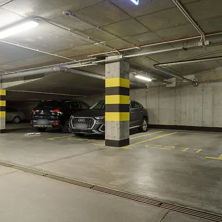 Apartamento Cozy Family With Balcony Near Zlote Tarasy *