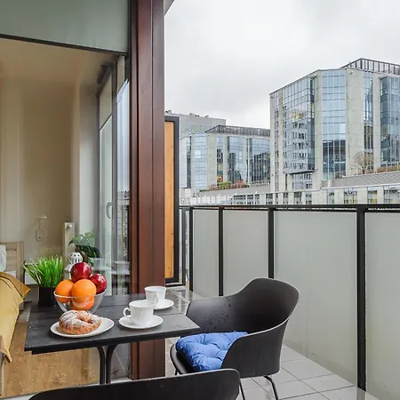 Cozy Family With Balcony Near Zlote Tarasy