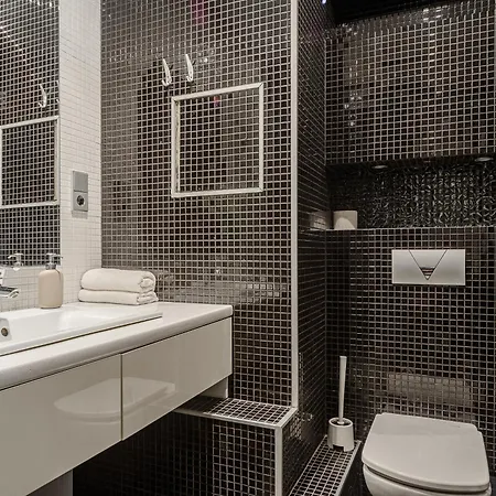 Cozy Family With Balcony Near Zlote Tarasy Apartmán