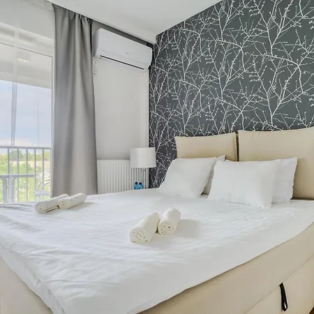 Apartmán Cozy Family With Balcony Near Zlote Tarasy Varšava