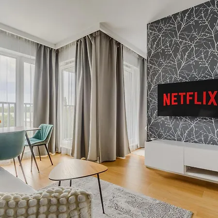 Apartmán Cozy Family With Balcony Near Zlote Tarasy *