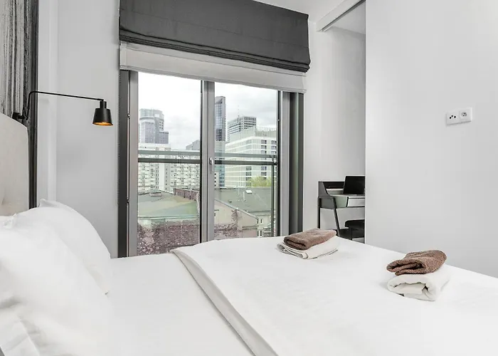 Cozy Family With Balcony Near Zlote Tarasy